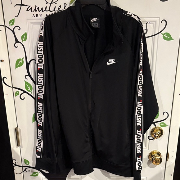 Nike Black & White Zip Up - Picture 5 of 6